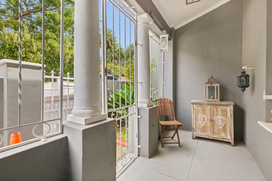 2 Bedroom Property for Sale in Tamboerskloof Western Cape